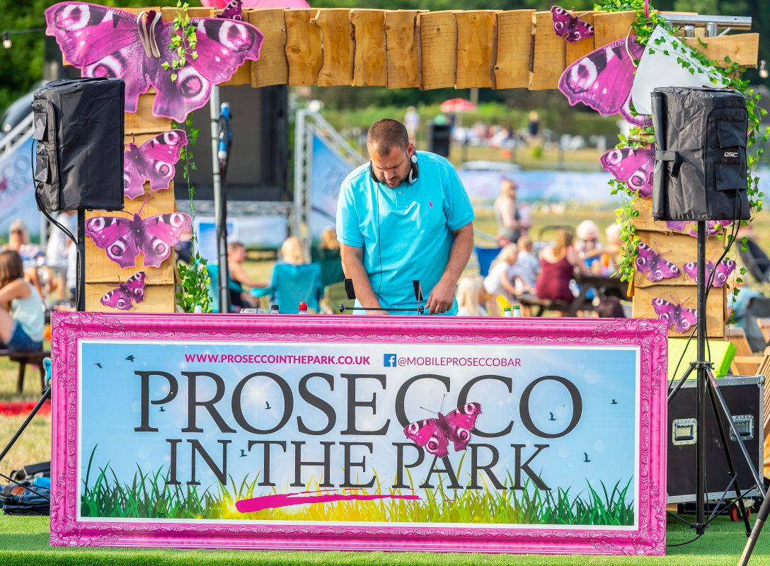 Laid-back summer sun, sparkling cocktails, lush DJ vibes and classic live screen films – Prosecco in the Park